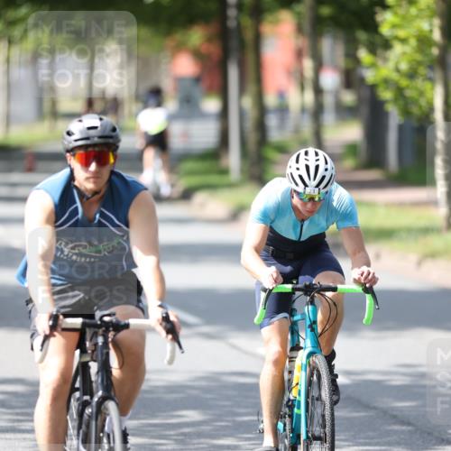 10.08.2025 - GEWOBA Citytriathlon Bremen Yannick Fuchs http://msf.ph/oto/8550968 10.08.2025 14:16:10 Radfahren 2, 23, 24, 38, 43, 46, 48, 62, 65, 92, 129 meine-sportfotos.de