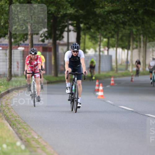 10.08.2025 - GEWOBA Citytriathlon Bremen Yannick Fuchs http://msf.ph/oto/8550984 10.08.2025 12:27:21 Radfahren 568, 586, 607, 633, 792, 835, 918, 929, 962 meine-sportfotos.de