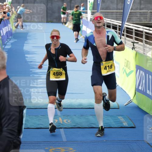 10.08.2025 - GEWOBA Citytriathlon Bremen H.Heesch http://msf.ph/oto/8550990 10.08.2025 11:40:49 Ziel 401, 417, 442, 498 meine-sportfotos.de