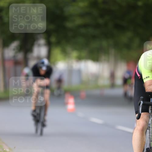 10.08.2025 - GEWOBA Citytriathlon Bremen Yannick Fuchs http://msf.ph/oto/8551025 10.08.2025 12:27:28 Radfahren 568, 586, 633, 647, 792, 835, 929, 962, 1038 meine-sportfotos.de