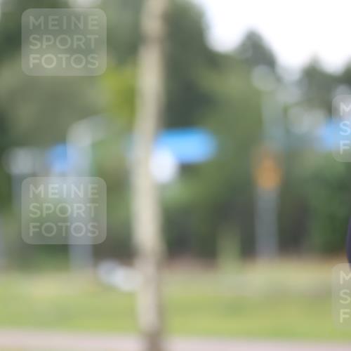 10.08.2025 - GEWOBA Citytriathlon Bremen Yannick Fuchs http://msf.ph/oto/8551040 10.08.2025 12:27:29 Radfahren 568, 586, 633, 647, 792, 835, 929, 962, 1038 meine-sportfotos.de