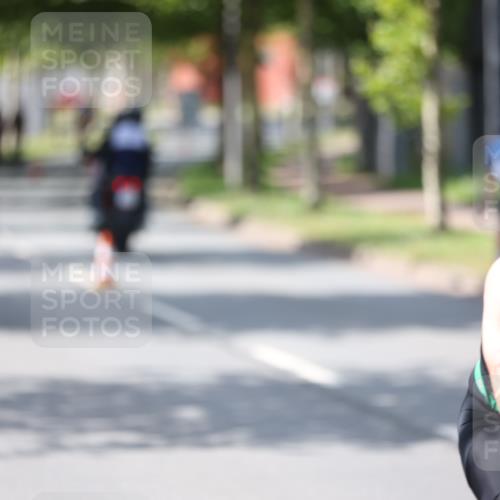 10.08.2025 - GEWOBA Citytriathlon Bremen Yannick Fuchs http://msf.ph/oto/8551054 10.08.2025 14:16:20 Radfahren 2, 23, 31, 38, 48, 57, 62, 63, 65, 121, 144, 152 meine-sportfotos.de