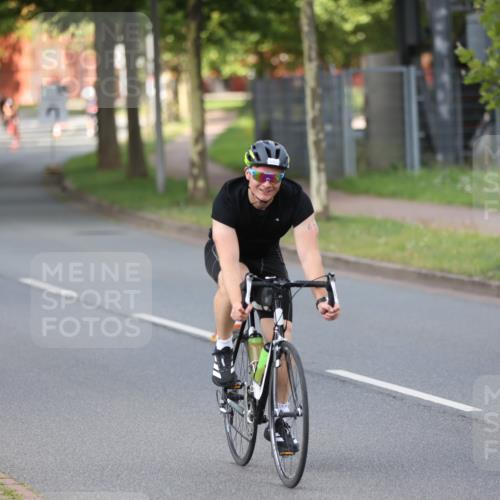10.08.2025 - GEWOBA Citytriathlon Bremen Yannick Fuchs http://msf.ph/oto/8551096 10.08.2025 12:28:19 Radfahren 612, 625, 651, 685, 748, 812, 816, 828, 898, 907, 980 meine-sportfotos.de