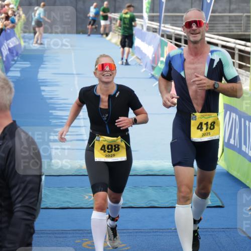 10.08.2025 - GEWOBA Citytriathlon Bremen H.Heesch http://msf.ph/oto/8551097 10.08.2025 11:40:49 Ziel 401, 417, 442, 498 meine-sportfotos.de