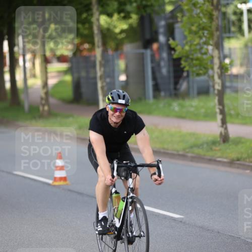 10.08.2025 - GEWOBA Citytriathlon Bremen Yannick Fuchs http://msf.ph/oto/8551098 10.08.2025 12:28:19 Radfahren 612, 625, 651, 685, 748, 812, 816, 828, 898, 907, 980 meine-sportfotos.de