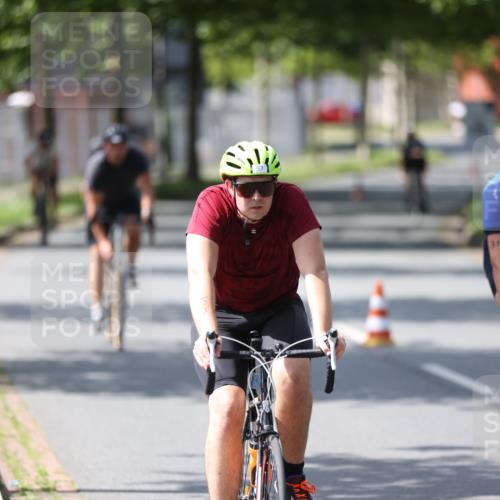 10.08.2025 - GEWOBA Citytriathlon Bremen Yannick Fuchs http://msf.ph/oto/8551104 10.08.2025 14:16:30 Radfahren 31, 38, 48, 57, 63, 64, 121, 144, 152, 173 meine-sportfotos.de