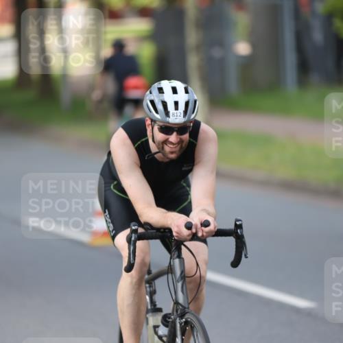 10.08.2025 - GEWOBA Citytriathlon Bremen Yannick Fuchs http://msf.ph/oto/8551111 10.08.2025 12:28:24 Radfahren 612, 625, 629, 651, 685, 748, 812, 816, 828, 898, 941, 980, 981 meine-sportfotos.de