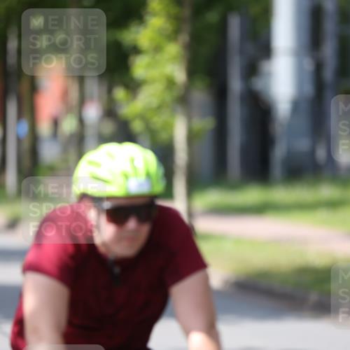 10.08.2025 - GEWOBA Citytriathlon Bremen Yannick Fuchs http://msf.ph/oto/8551112 10.08.2025 14:16:31 Radfahren 31, 38, 48, 57, 63, 64, 121, 144, 152, 173 meine-sportfotos.de