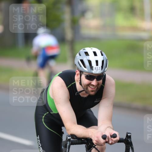 10.08.2025 - GEWOBA Citytriathlon Bremen Yannick Fuchs http://msf.ph/oto/8551115 10.08.2025 12:28:24 Radfahren 612, 625, 629, 651, 685, 748, 812, 816, 828, 898, 941, 980, 981 meine-sportfotos.de