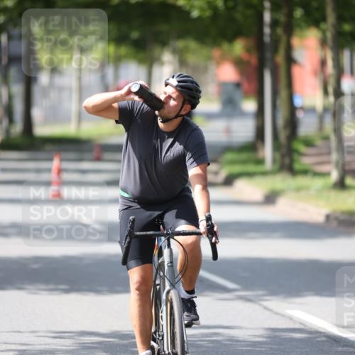 10.08.2025 - GEWOBA Citytriathlon Bremen Yannick Fuchs http://msf.ph/oto/8551116 10.08.2025 14:16:32 Radfahren 31, 38, 48, 57, 63, 64, 121, 144, 152, 173 meine-sportfotos.de