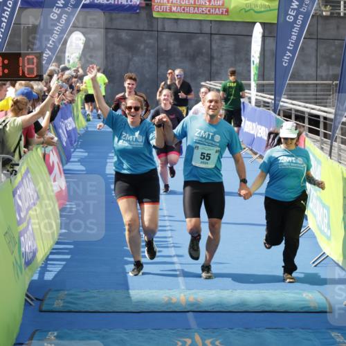 10.08.2025 - GEWOBA Citytriathlon Bremen H.Heesch http://msf.ph/oto/8551119 10.08.2025 11:40:59 Ziel 55, 223 meine-sportfotos.de