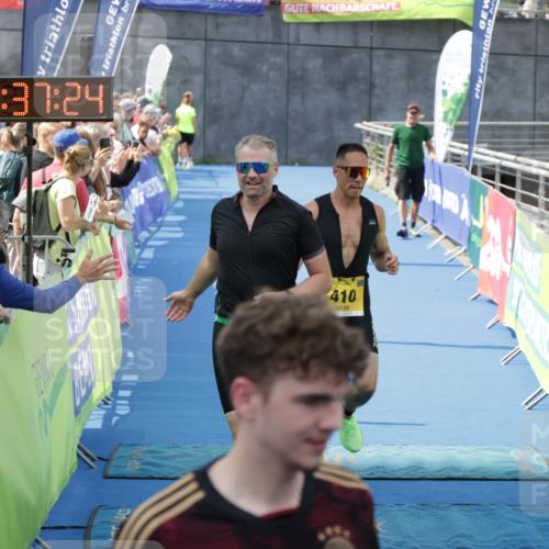 10.08.2025 - GEWOBA Citytriathlon Bremen H.Heesch http://msf.ph/oto/8551128 10.08.2025 11:41:06 Ziel 55, 223, 402, 410 meine-sportfotos.de