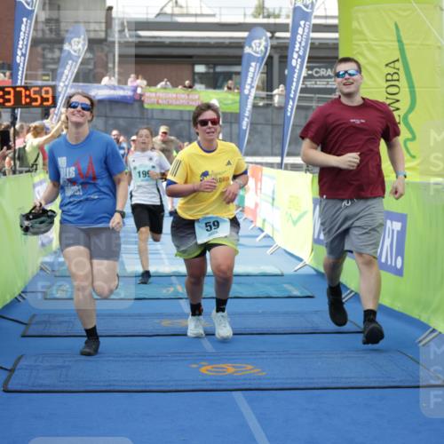10.08.2025 - GEWOBA Citytriathlon Bremen H.Heesch http://msf.ph/oto/8551142 10.08.2025 11:41:41 Ziel 15, 59, 189, 197, 444 meine-sportfotos.de