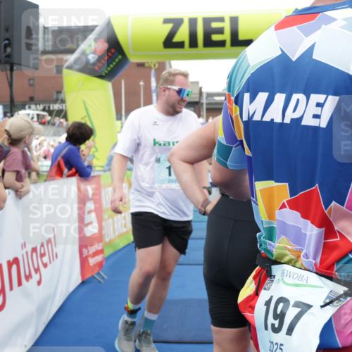 10.08.2025 - GEWOBA Citytriathlon Bremen H.Heesch http://msf.ph/oto/8551150 10.08.2025 11:41:54 Ziel 15, 191, 440 meine-sportfotos.de