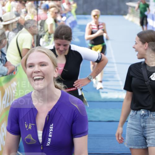 10.08.2025 - GEWOBA Citytriathlon Bremen H.Heesch http://msf.ph/oto/8551162 10.08.2025 11:42:05 Ziel 451, 456, 501 meine-sportfotos.de