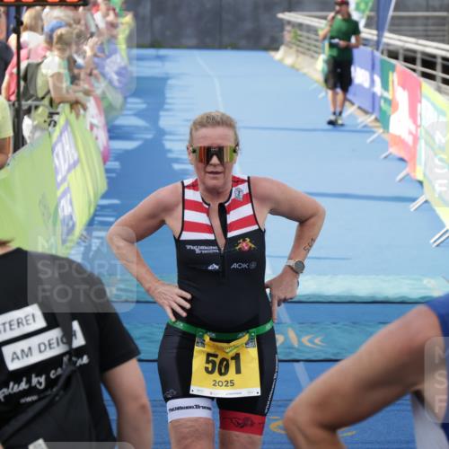 10.08.2025 - GEWOBA Citytriathlon Bremen H.Heesch http://msf.ph/oto/8551164 10.08.2025 11:42:10 Ziel 501 meine-sportfotos.de