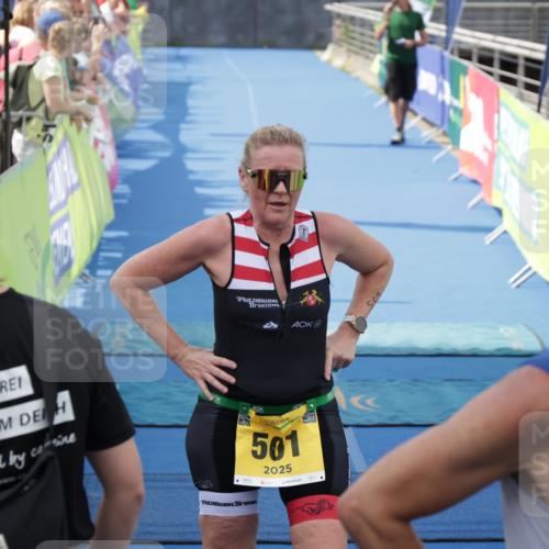 10.08.2025 - GEWOBA Citytriathlon Bremen H.Heesch http://msf.ph/oto/8551165 10.08.2025 11:42:10 Ziel 501 meine-sportfotos.de
