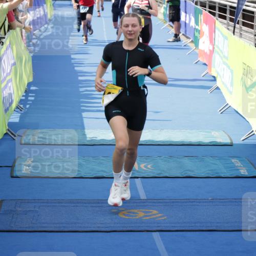 10.08.2025 - GEWOBA Citytriathlon Bremen H.Heesch http://msf.ph/oto/8551173 10.08.2025 11:42:42 Ziel 139, 235, 447, 476 meine-sportfotos.de