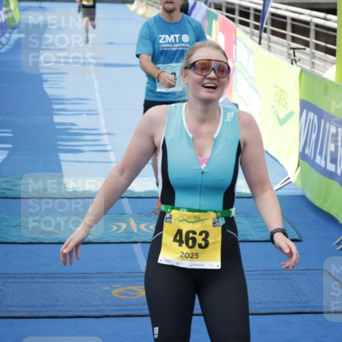10.08.2025 - GEWOBA Citytriathlon Bremen H.Heesch http://msf.ph/oto/8551187 10.08.2025 11:42:53 Ziel 53, 139, 355, 463 meine-sportfotos.de