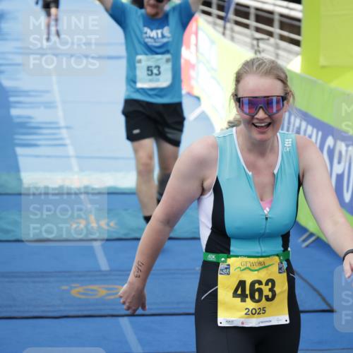 10.08.2025 - GEWOBA Citytriathlon Bremen H.Heesch http://msf.ph/oto/8551189 10.08.2025 11:42:54 Ziel 53, 355, 463 meine-sportfotos.de
