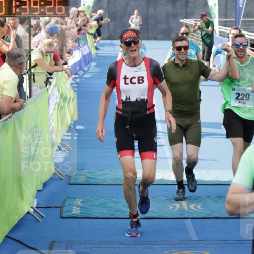 10.08.2025 - GEWOBA Citytriathlon Bremen H.Heesch http://msf.ph/oto/8551204 10.08.2025 11:43:08 Ziel 49, 229, 354, 506 meine-sportfotos.de