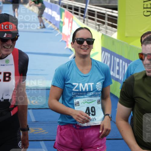 10.08.2025 - GEWOBA Citytriathlon Bremen H.Heesch http://msf.ph/oto/8551209 10.08.2025 11:43:12 Ziel 49, 169, 229, 354, 506 meine-sportfotos.de