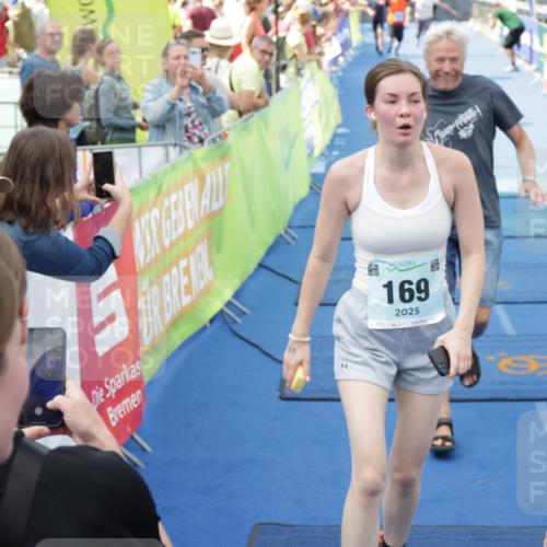10.08.2025 - GEWOBA Citytriathlon Bremen H.Heesch http://msf.ph/oto/8551218 10.08.2025 11:43:18 Ziel 93, 169, 229 meine-sportfotos.de