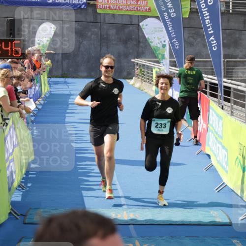 10.08.2025 - GEWOBA Citytriathlon Bremen H.Heesch http://msf.ph/oto/8551229 10.08.2025 11:43:28 Ziel 93, 233 meine-sportfotos.de
