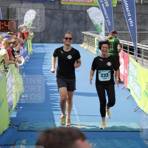 10.08.2025 - GEWOBA Citytriathlon Bremen H.Heesch http://msf.ph/oto/8551230 10.08.2025 11:43:28 Ziel 93, 233 meine-sportfotos.de