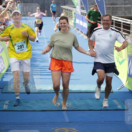 10.08.2025 - GEWOBA Citytriathlon Bremen H.Heesch http://msf.ph/oto/8551239 10.08.2025 11:43:50 Ziel 201, 455, 475 meine-sportfotos.de