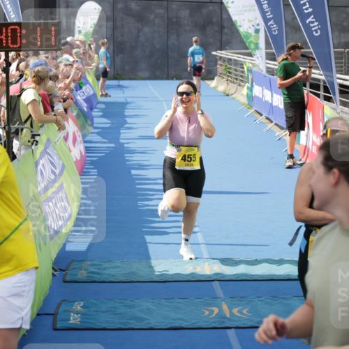 10.08.2025 - GEWOBA Citytriathlon Bremen H.Heesch http://msf.ph/oto/8551242 10.08.2025 11:43:53 Ziel 201, 455, 475 meine-sportfotos.de