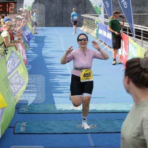 10.08.2025 - GEWOBA Citytriathlon Bremen H.Heesch http://msf.ph/oto/8551244 10.08.2025 11:43:53 Ziel 201, 455, 475 meine-sportfotos.de