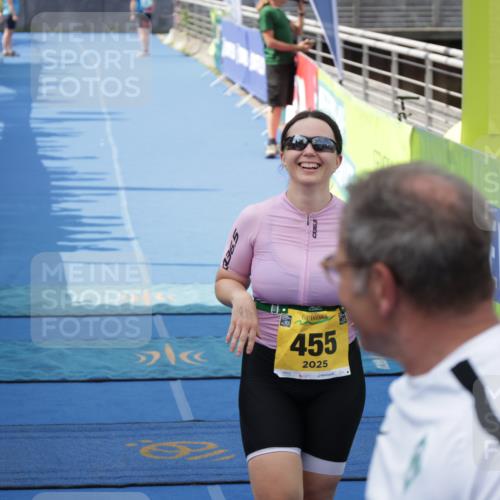 10.08.2025 - GEWOBA Citytriathlon Bremen H.Heesch http://msf.ph/oto/8551248 10.08.2025 11:43:55 Ziel 201, 455, 475 meine-sportfotos.de