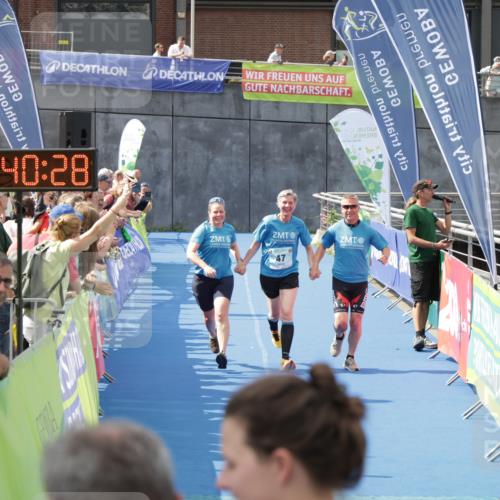 10.08.2025 - GEWOBA Citytriathlon Bremen H.Heesch http://msf.ph/oto/8551249 10.08.2025 11:44:10 Ziel 47 meine-sportfotos.de