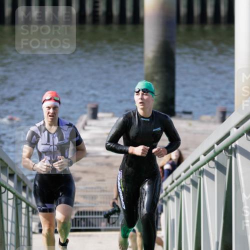 10.08.2025 - GEWOBA Citytriathlon Bremen H.Heesch http://msf.ph/oto/8551436 10.08.2025 10:22:48 Schwimmen 205, 380, 492, 513 meine-sportfotos.de