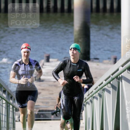 10.08.2025 - GEWOBA Citytriathlon Bremen H.Heesch http://msf.ph/oto/8551437 10.08.2025 10:22:48 Schwimmen 205, 380, 492, 513 meine-sportfotos.de