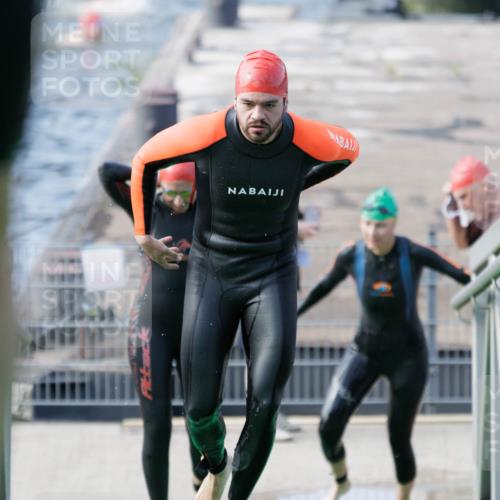 10.08.2025 - GEWOBA Citytriathlon Bremen H.Heesch http://msf.ph/oto/8551490 10.08.2025 10:23:15 Schwimmen 378, 392, 436, 505 meine-sportfotos.de