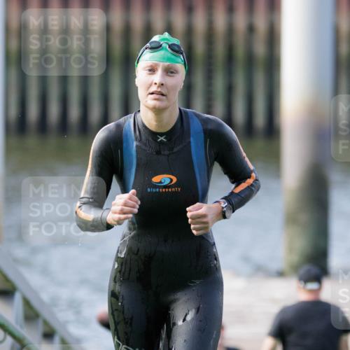 10.08.2025 - GEWOBA Citytriathlon Bremen H.Heesch http://msf.ph/oto/8551500 10.08.2025 10:23:23 Schwimmen 105, 378, 436, 481, 482, 505 meine-sportfotos.de