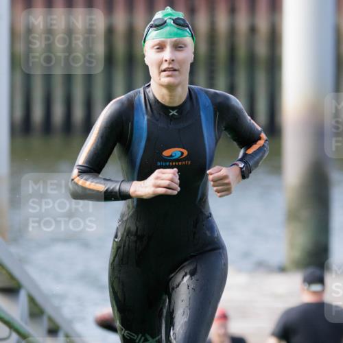10.08.2025 - GEWOBA Citytriathlon Bremen H.Heesch http://msf.ph/oto/8551501 10.08.2025 10:23:23 Schwimmen 105, 378, 436, 481, 482, 505 meine-sportfotos.de