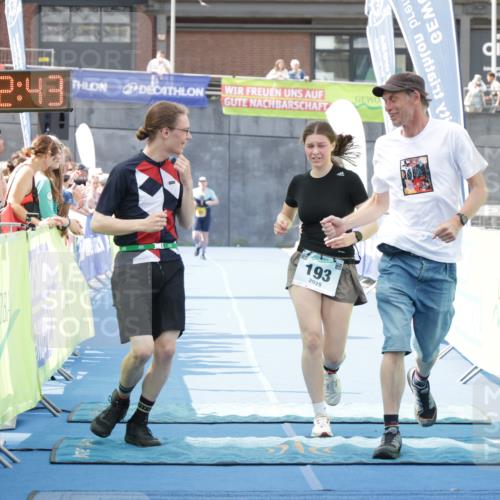 10.08.2025 - GEWOBA Citytriathlon Bremen H.Heesch http://msf.ph/oto/8551503 10.08.2025 11:46:25 Ziel 193 meine-sportfotos.de