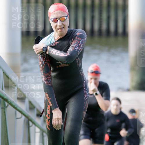 10.08.2025 - GEWOBA Citytriathlon Bremen H.Heesch http://msf.ph/oto/8551511 10.08.2025 10:23:28 Schwimmen 105, 378, 436, 452, 455, 481, 482, 506 meine-sportfotos.de
