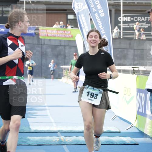 10.08.2025 - GEWOBA Citytriathlon Bremen H.Heesch http://msf.ph/oto/8551520 10.08.2025 11:46:26 Ziel 193 meine-sportfotos.de