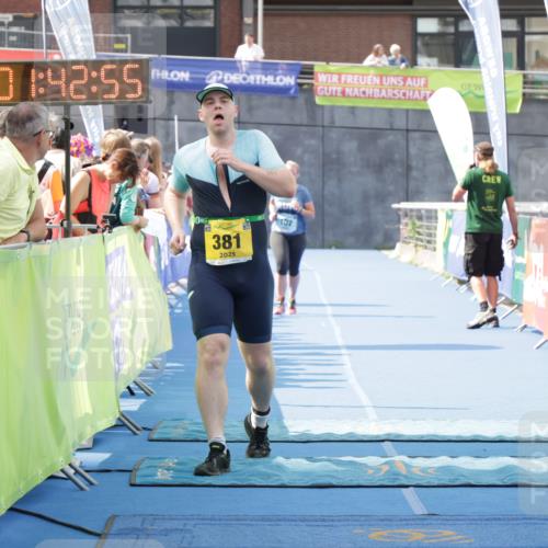 10.08.2025 - GEWOBA Citytriathlon Bremen H.Heesch http://msf.ph/oto/8551526 10.08.2025 11:46:37 Ziel 107, 381 meine-sportfotos.de