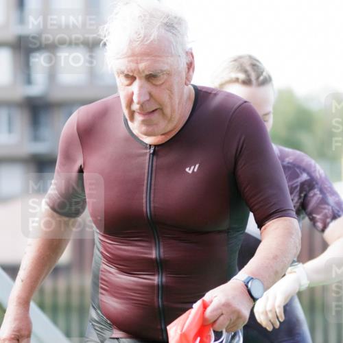 10.08.2025 - GEWOBA Citytriathlon Bremen H.Heesch http://msf.ph/oto/8551532 10.08.2025 10:23:40 Schwimmen 97, 159, 452 meine-sportfotos.de