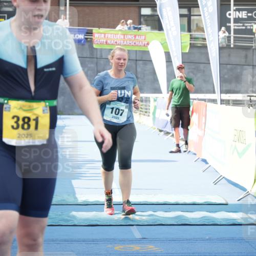 10.08.2025 - GEWOBA Citytriathlon Bremen H.Heesch http://msf.ph/oto/8551533 10.08.2025 11:46:42 Ziel 107, 381 meine-sportfotos.de