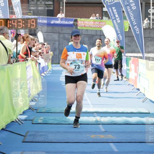10.08.2025 - GEWOBA Citytriathlon Bremen H.Heesch http://msf.ph/oto/8551544 10.08.2025 11:47:01 Ziel 73, 113, 217 meine-sportfotos.de