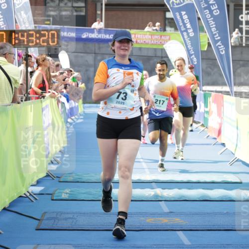 10.08.2025 - GEWOBA Citytriathlon Bremen H.Heesch http://msf.ph/oto/8551551 10.08.2025 11:47:02 Ziel 73, 113, 217 meine-sportfotos.de