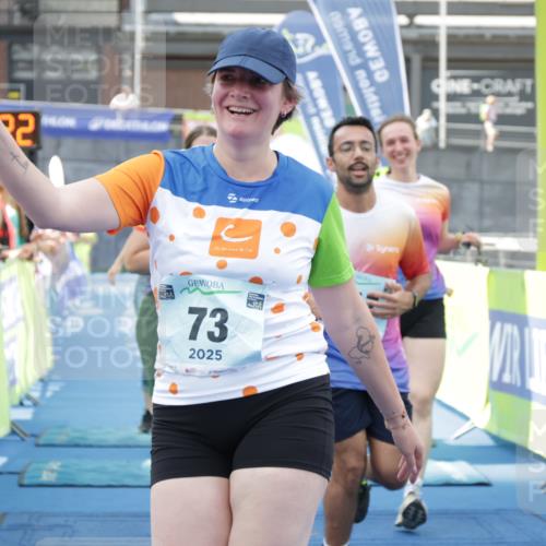 10.08.2025 - GEWOBA Citytriathlon Bremen H.Heesch http://msf.ph/oto/8551565 10.08.2025 11:47:03 Ziel 73, 113, 217 meine-sportfotos.de