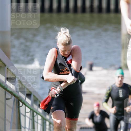 10.08.2025 - GEWOBA Citytriathlon Bremen H.Heesch http://msf.ph/oto/8551589 10.08.2025 10:24:08 Schwimmen 49, 127, 239, 245, 458, 485, 496, 501 meine-sportfotos.de