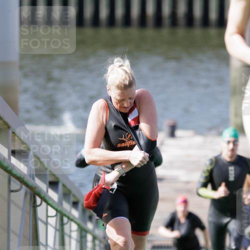 10.08.2025 - GEWOBA Citytriathlon Bremen H.Heesch http://msf.ph/oto/8551590 10.08.2025 10:24:08 Schwimmen 49, 127, 239, 245, 458, 485, 496, 501 meine-sportfotos.de